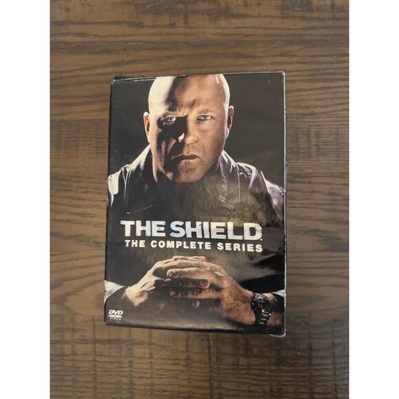 The Shield – Complete Series DVD Set - great condition - Picture 2 of 10